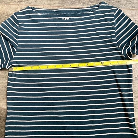 The North Face Teal Striped Top Size Small - Picture 9 of 10